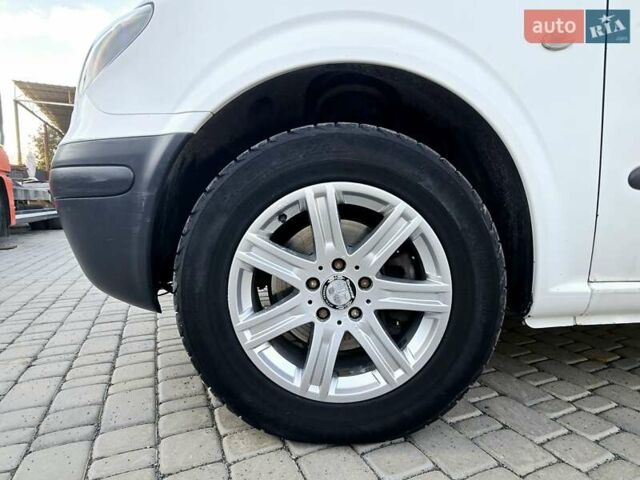 Белый Мерседес Вито, объемом двигателя 2.15 л и пробегом 388 тыс. км за 4800 $, фото 25 на Automoto.ua