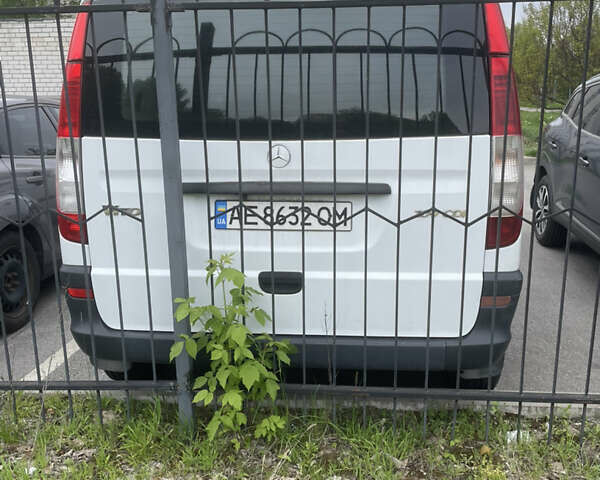 Білий Мерседес Віто, об'ємом двигуна 2.15 л та пробігом 355 тис. км за 6700 $, фото 3 на Automoto.ua