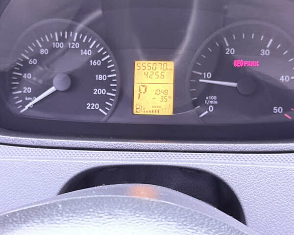 Белый Мерседес Вито, объемом двигателя 2.15 л и пробегом 550 тыс. км за 8300 $, фото 11 на Automoto.ua