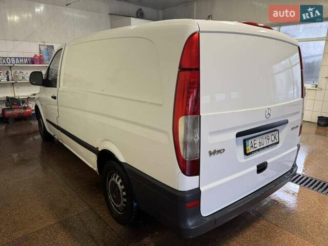 Белый Мерседес Вито, объемом двигателя 2.15 л и пробегом 500 тыс. км за 6200 $, фото 18 на Automoto.ua