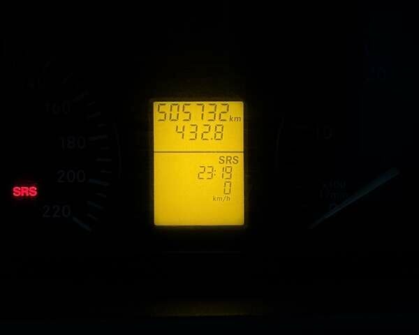 Белый Мерседес Вито, объемом двигателя 2.15 л и пробегом 500 тыс. км за 6200 $, фото 9 на Automoto.ua