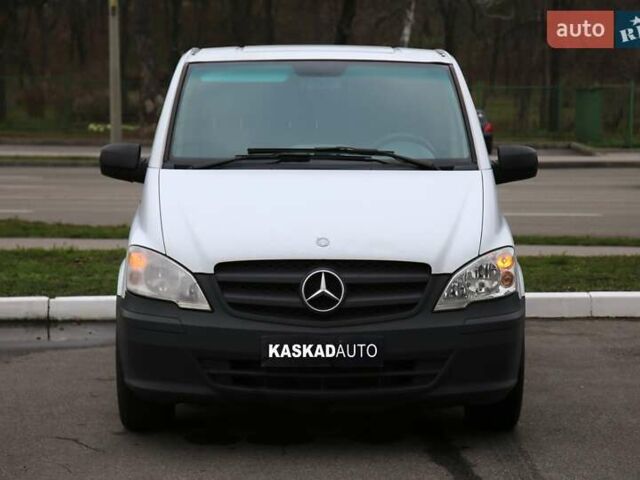 Белый Мерседес Вито, объемом двигателя 2.14 л и пробегом 528 тыс. км за 9900 $, фото 1 на Automoto.ua