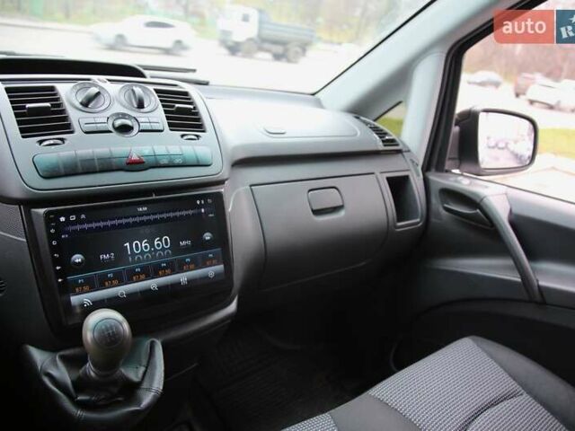 Белый Мерседес Вито, объемом двигателя 2.14 л и пробегом 528 тыс. км за 9900 $, фото 10 на Automoto.ua