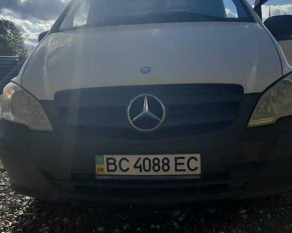 Белый Мерседес Вито, объемом двигателя 2.14 л и пробегом 456 тыс. км за 8000 $, фото 19 на Automoto.ua