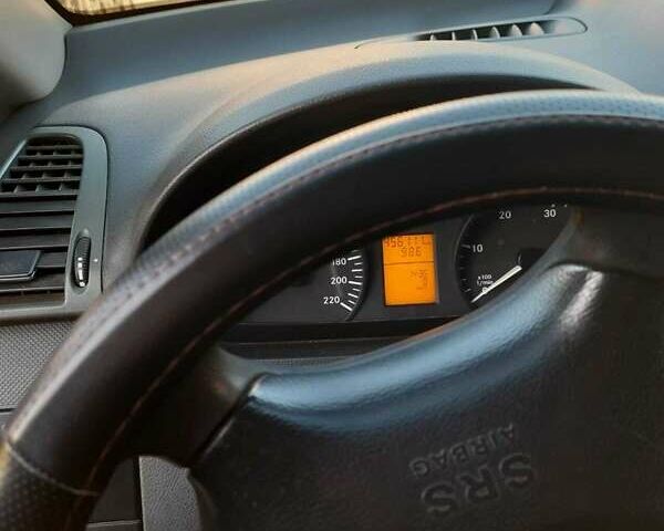 Белый Мерседес Вито, объемом двигателя 2.14 л и пробегом 456 тыс. км за 8000 $, фото 25 на Automoto.ua