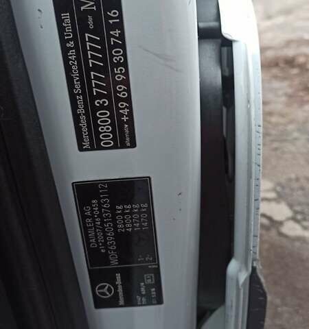 Белый Мерседес Вито, объемом двигателя 2.14 л и пробегом 213 тыс. км за 13500 $, фото 2 на Automoto.ua