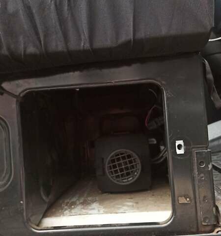 Белый Мерседес Вито, объемом двигателя 2.14 л и пробегом 213 тыс. км за 13500 $, фото 4 на Automoto.ua