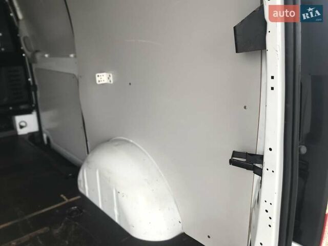 Білий Мерседес Віто, об'ємом двигуна 2.14 л та пробігом 293 тис. км за 15800 $, фото 16 на Automoto.ua