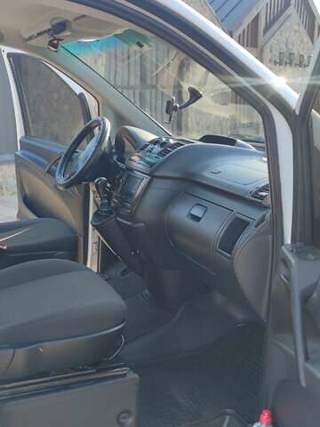 Белый Мерседес Вито, объемом двигателя 2.14 л и пробегом 313 тыс. км за 13850 $, фото 12 на Automoto.ua