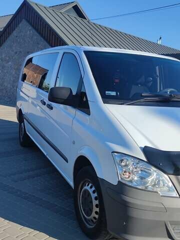 Белый Мерседес Вито, объемом двигателя 2.14 л и пробегом 313 тыс. км за 13850 $, фото 1 на Automoto.ua