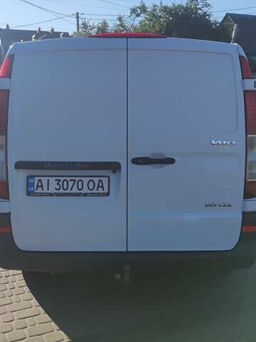 Белый Мерседес Вито, объемом двигателя 2.14 л и пробегом 313 тыс. км за 13850 $, фото 6 на Automoto.ua