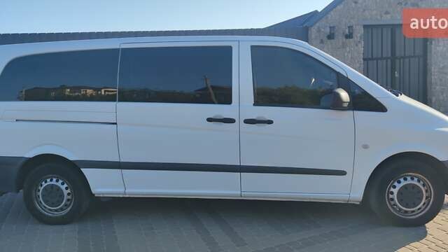 Белый Мерседес Вито, объемом двигателя 2.14 л и пробегом 313 тыс. км за 13850 $, фото 5 на Automoto.ua
