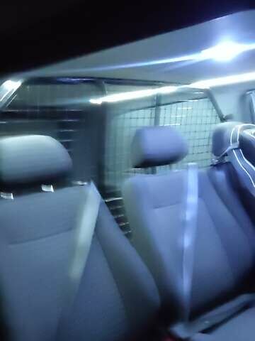 Белый Мерседес Вито, объемом двигателя 2.14 л и пробегом 313 тыс. км за 13850 $, фото 4 на Automoto.ua