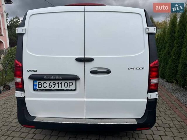 Белый Мерседес Вито, объемом двигателя 2.14 л и пробегом 270 тыс. км за 15900 $, фото 3 на Automoto.ua