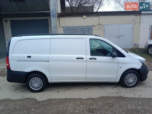 Белый Мерседес Вито, объемом двигателя 1.6 л и пробегом 137 тыс. км за 15100 $, фото 4 на Automoto.ua