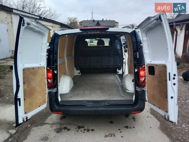 Белый Мерседес Вито, объемом двигателя 1.6 л и пробегом 137 тыс. км за 15100 $, фото 13 на Automoto.ua