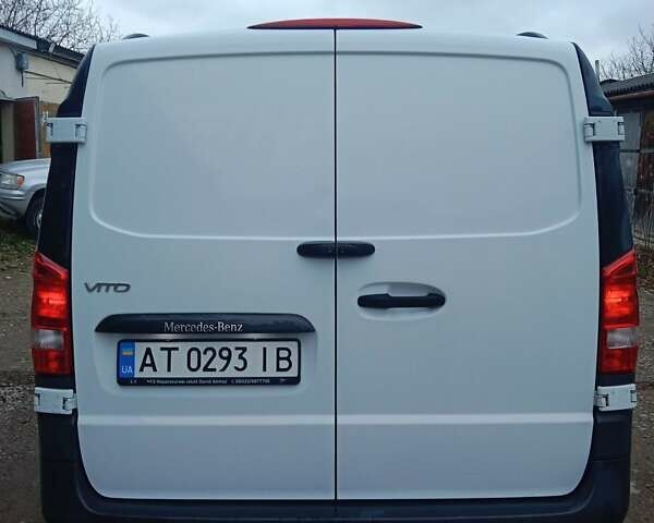 Белый Мерседес Вито, объемом двигателя 1.6 л и пробегом 137 тыс. км за 15100 $, фото 5 на Automoto.ua