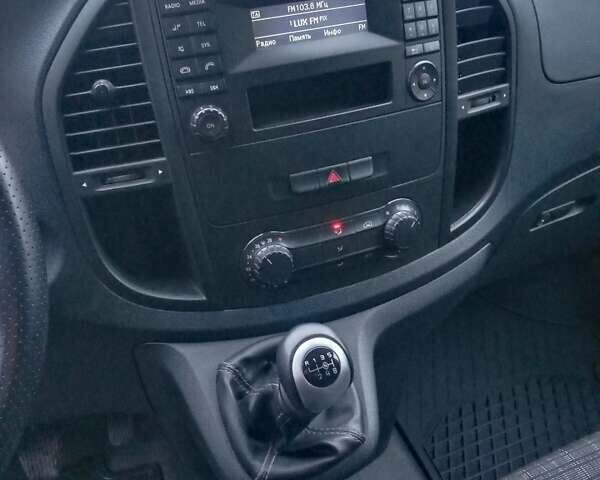 Белый Мерседес Вито, объемом двигателя 1.6 л и пробегом 137 тыс. км за 15100 $, фото 12 на Automoto.ua