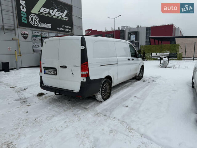 Белый Мерседес Вито, объемом двигателя 2.14 л и пробегом 350 тыс. км за 17500 $, фото 3 на Automoto.ua