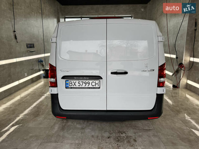 Белый Мерседес Вито, объемом двигателя 2.14 л и пробегом 143 тыс. км за 15999 $, фото 10 на Automoto.ua