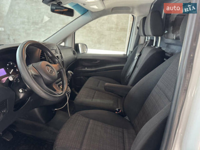 Белый Мерседес Вито, объемом двигателя 2.14 л и пробегом 143 тыс. км за 15999 $, фото 14 на Automoto.ua