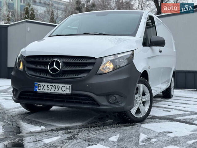 Белый Мерседес Вито, объемом двигателя 2.14 л и пробегом 143 тыс. км за 15999 $, фото 1 на Automoto.ua