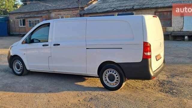 Білий Мерседес Віто, об'ємом двигуна 2.15 л та пробігом 319 тис. км за 18900 $, фото 12 на Automoto.ua