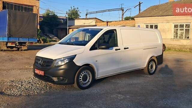Білий Мерседес Віто, об'ємом двигуна 2.15 л та пробігом 319 тис. км за 18900 $, фото 1 на Automoto.ua