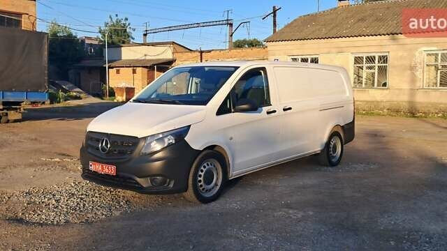 Білий Мерседес Віто, об'ємом двигуна 2.15 л та пробігом 319 тис. км за 18900 $, фото 2 на Automoto.ua