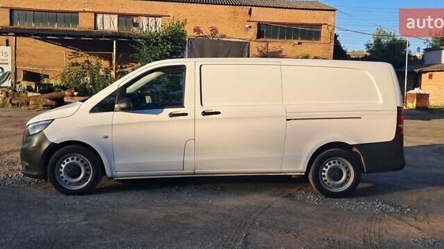 Білий Мерседес Віто, об'ємом двигуна 2.15 л та пробігом 319 тис. км за 18900 $, фото 9 на Automoto.ua