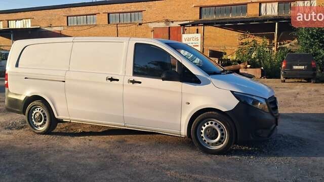 Білий Мерседес Віто, об'ємом двигуна 2.15 л та пробігом 319 тис. км за 18900 $, фото 14 на Automoto.ua