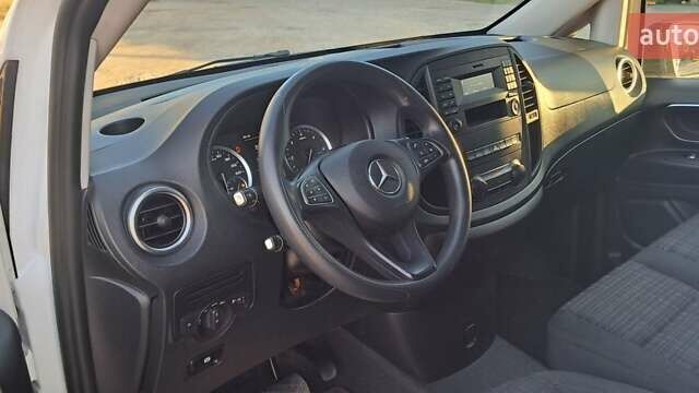 Білий Мерседес Віто, об'ємом двигуна 2.15 л та пробігом 319 тис. км за 18900 $, фото 19 на Automoto.ua