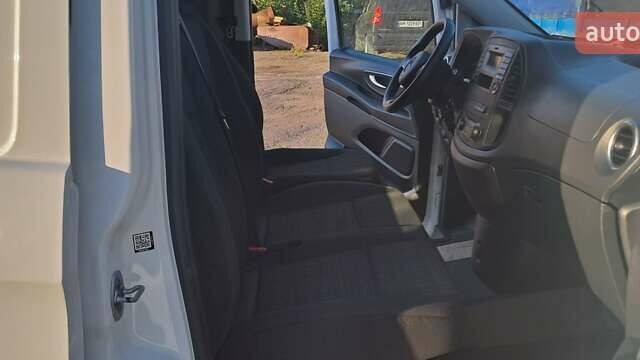 Білий Мерседес Віто, об'ємом двигуна 2.15 л та пробігом 319 тис. км за 18900 $, фото 35 на Automoto.ua