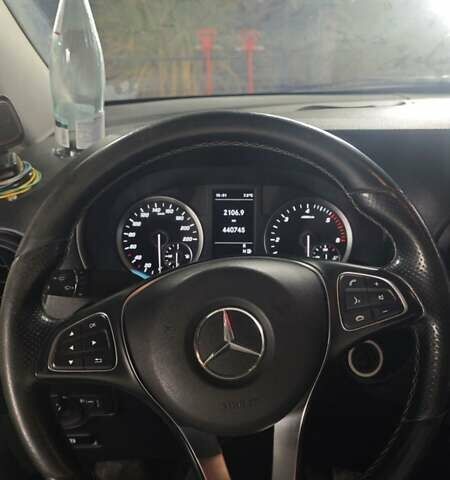 Белый Мерседес Вито, объемом двигателя 2.14 л и пробегом 440 тыс. км за 21500 $, фото 1 на Automoto.ua