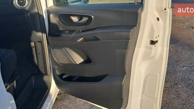 Білий Мерседес Віто, об'ємом двигуна 2.15 л та пробігом 319 тис. км за 18900 $, фото 37 на Automoto.ua