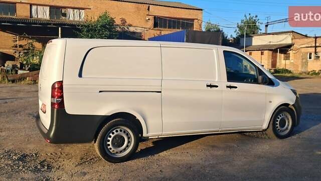 Білий Мерседес Віто, об'ємом двигуна 2.15 л та пробігом 319 тис. км за 18900 $, фото 16 на Automoto.ua