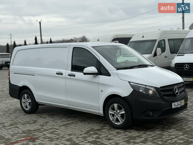 Белый Мерседес Вито, объемом двигателя 1.8 л и пробегом 126 тыс. км за 17777 $, фото 1 на Automoto.ua