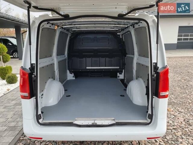 Белый Мерседес Вито, объемом двигателя 2 л и пробегом 210 тыс. км за 22900 $, фото 30 на Automoto.ua