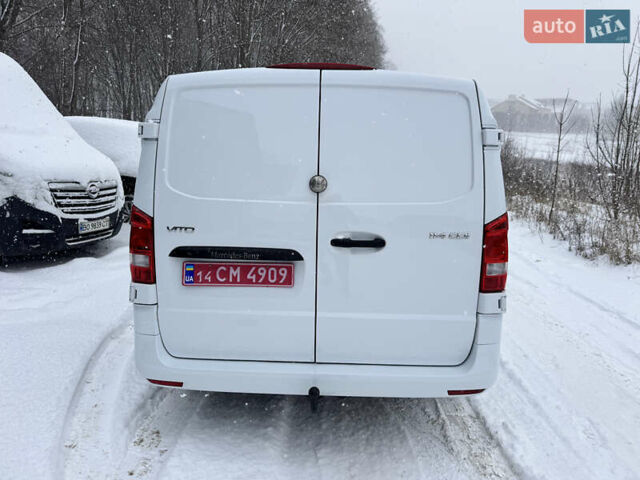 Белый Мерседес Вито, объемом двигателя 2.14 л и пробегом 230 тыс. км за 20000 $, фото 5 на Automoto.ua