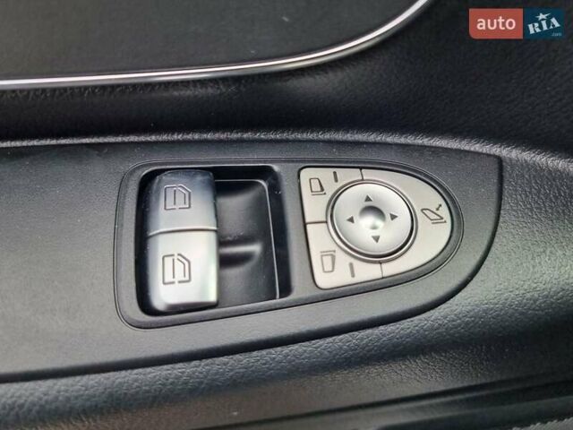 Белый Мерседес Вито, объемом двигателя 2 л и пробегом 210 тыс. км за 22900 $, фото 18 на Automoto.ua