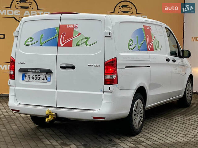 Белый Мерседес Вито, объемом двигателя 2.15 л и пробегом 195 тыс. км за 20700 $, фото 5 на Automoto.ua
