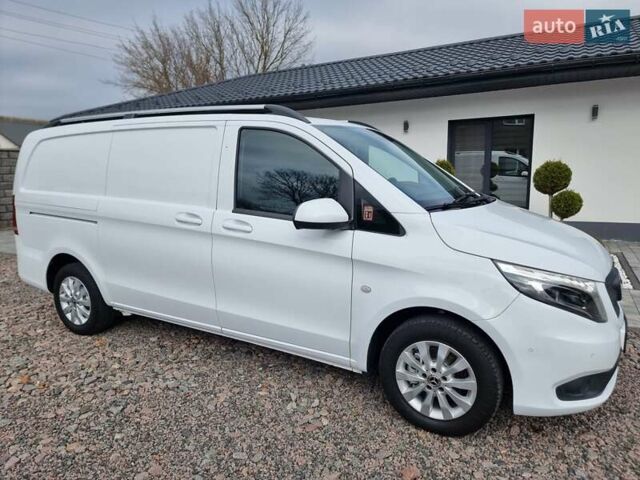 Белый Мерседес Вито, объемом двигателя 2 л и пробегом 210 тыс. км за 22900 $, фото 1 на Automoto.ua