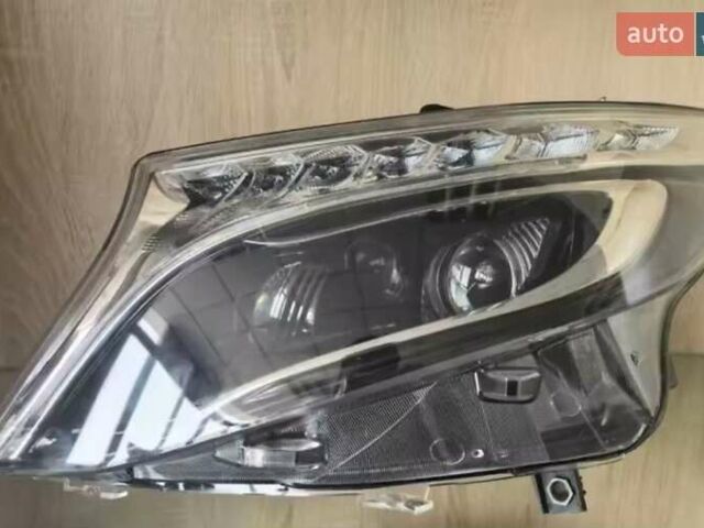 Белый Мерседес Вито, объемом двигателя 1.95 л и пробегом 144 тыс. км за 28000 $, фото 5 на Automoto.ua