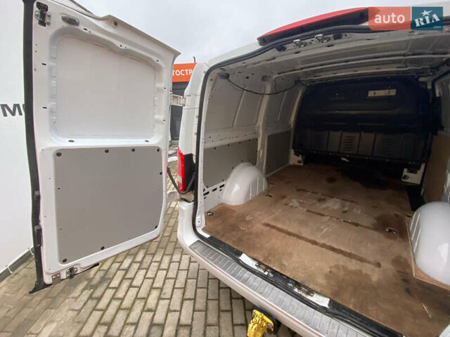 Білий Мерседес Віто, об'ємом двигуна 2.15 л та пробігом 195 тис. км за 20700 $, фото 23 на Automoto.ua