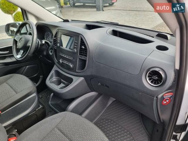 Белый Мерседес Вито, объемом двигателя 2 л и пробегом 210 тыс. км за 22900 $, фото 22 на Automoto.ua