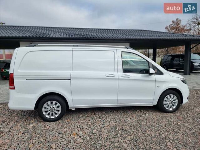 Белый Мерседес Вито, объемом двигателя 2 л и пробегом 210 тыс. км за 22900 $, фото 2 на Automoto.ua