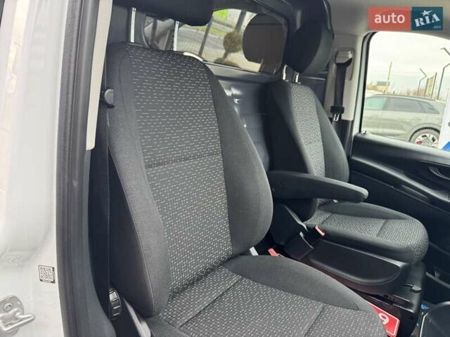 Белый Мерседес Вито, объемом двигателя 2 л и пробегом 186 тыс. км за 25500 $, фото 30 на Automoto.ua