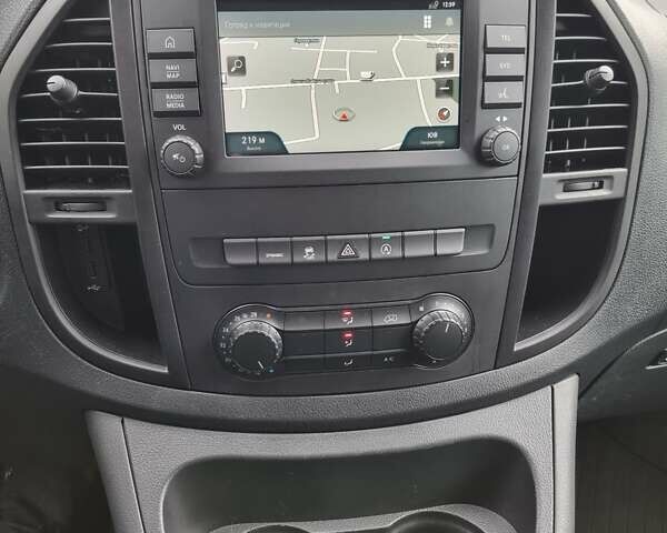 Белый Мерседес Вито, объемом двигателя 2 л и пробегом 210 тыс. км за 22900 $, фото 41 на Automoto.ua