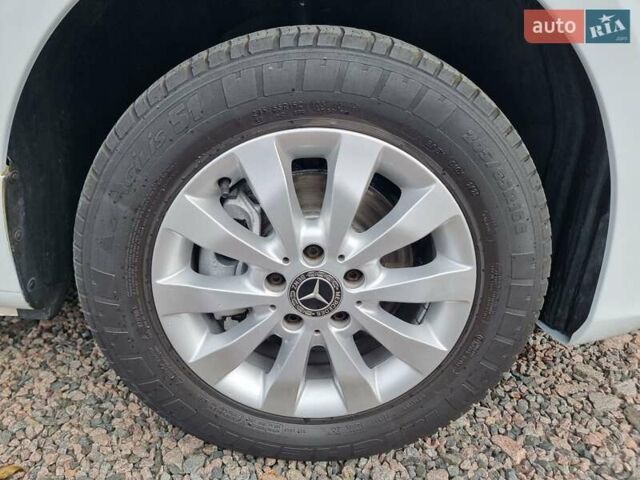 Белый Мерседес Вито, объемом двигателя 2 л и пробегом 210 тыс. км за 22900 $, фото 15 на Automoto.ua