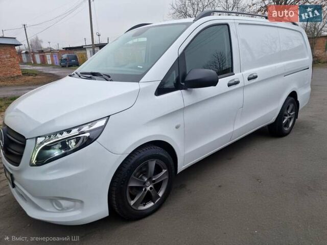 Белый Мерседес Вито, объемом двигателя 1.95 л и пробегом 254 тыс. км за 20499 $, фото 3 на Automoto.ua